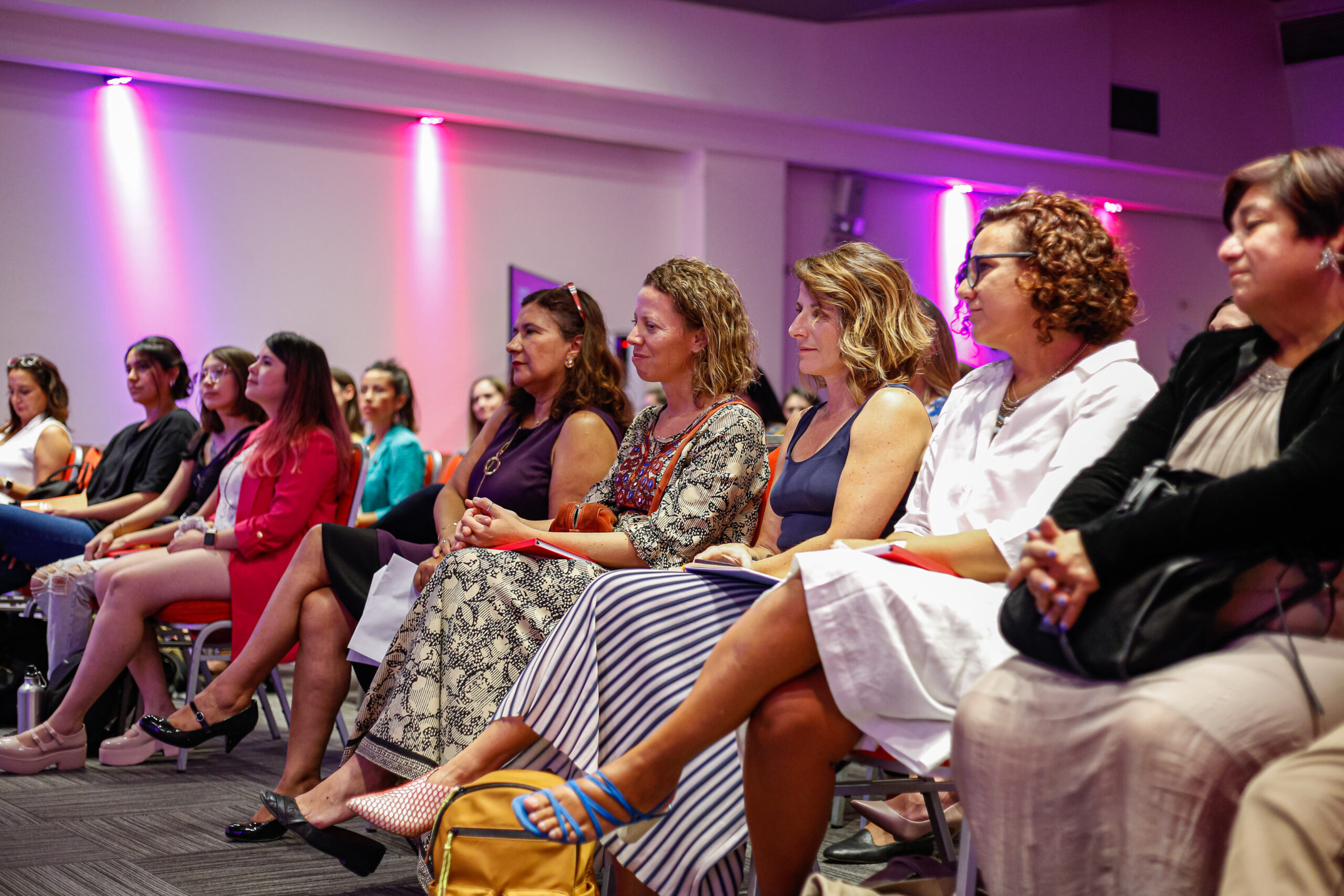 MÁS DE 100 MUJERES EN EVENTO "MUJERES X TALENTO DIGITAL"