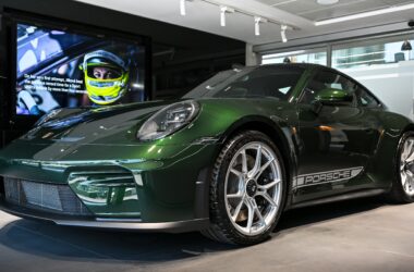 Porsche 911 GT3 Touring 001