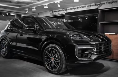 PORSCHE CAYENNE BLACK EDITION