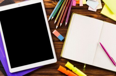 artículos tecnológicos en las compras escolares