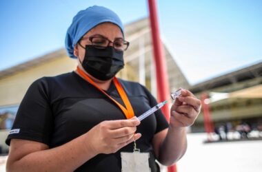 VACUNACIÓNN COVID-19