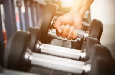 EL ENTRENAMIENTO CON EJERCICIOS DE FUERZA PODRÍA REDUCIR EL RIESGO DE REAPARICIÓN DEL CÁNCER DE MAMA