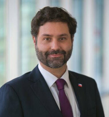 Presidente Kast designa a cuatro nuevos integrantes del directorio de Fundación Chile