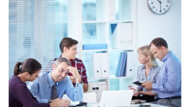 Casi 80% de las empresas en Chile ya opera bajo las 42 horas semanales
