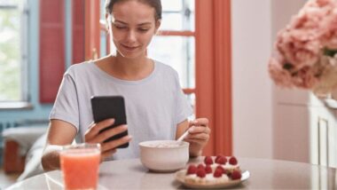 Lo que las pantallas le hacen a nuestra alimentación