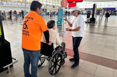 Aeropuerto Santiago de Chile lanza nueva app Purple Door para asistencia de movilidad