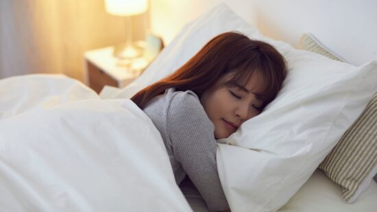 Dormir con o sin almohada