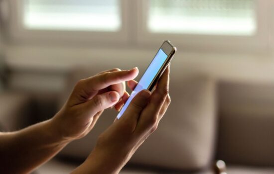 Gobierno anuncia campaña para proteger datos personales ante robo de celulares