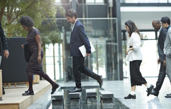 Las principales economías de América reducen la jornada laboral