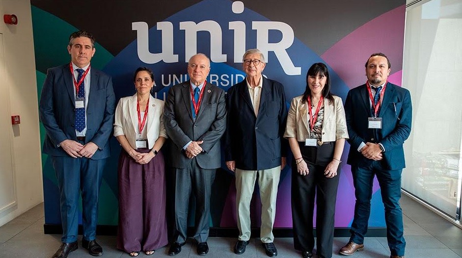 U. Central y UNIR firman convenio de movilidad virtual