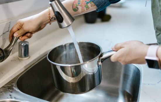 tomar agua de la llave
