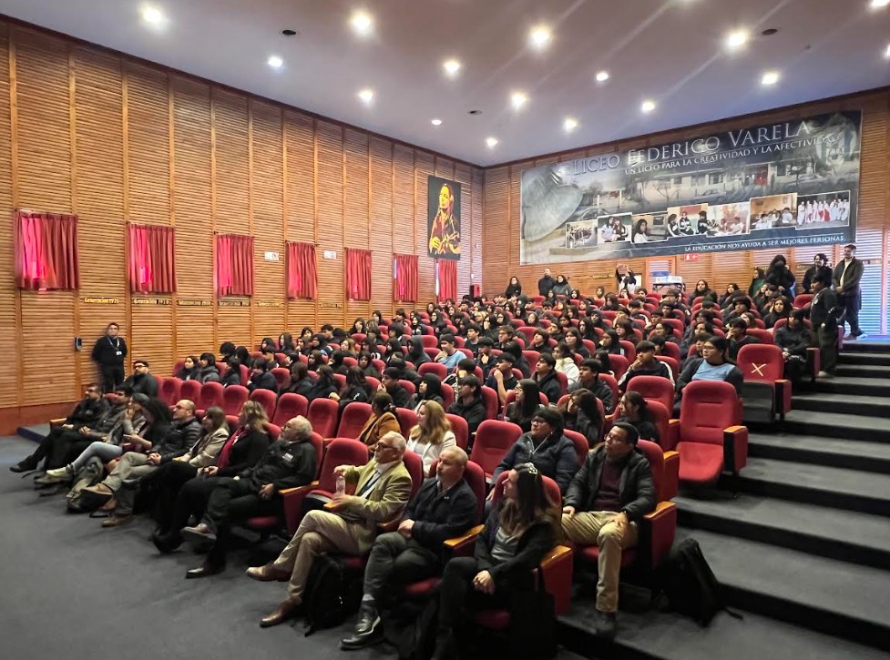 U. de Atacama conecta ciencia y educación en Chañaral