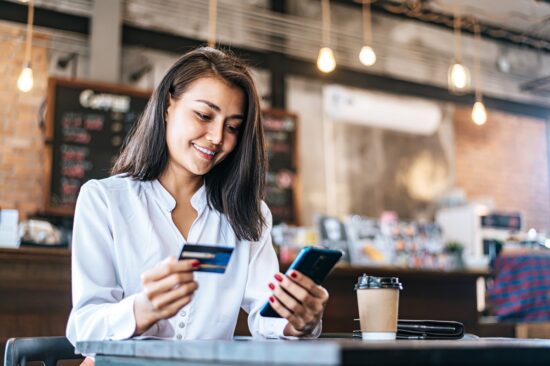 Gen Z lidera adopción de finanzas digitales en Chile