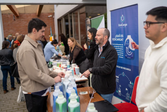 Inédita feria conectó a instituciones públicas con proveedores de soluciones sostenibles