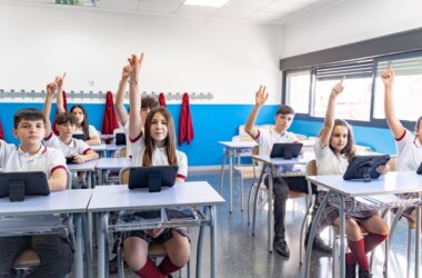EduInclusiva PUCV impulsa Escuela de Liderazgo para fortalecer participación estudiantil en SLEP Costa Central