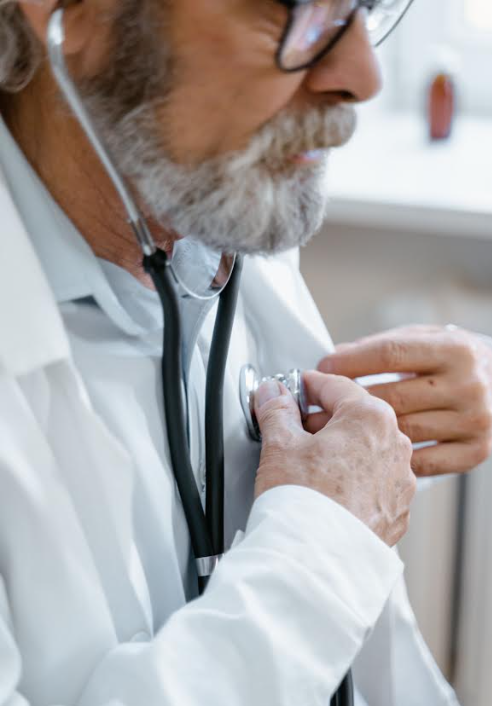 expertos llaman a reforzar la prevención cardiovascular en los adultos mayores